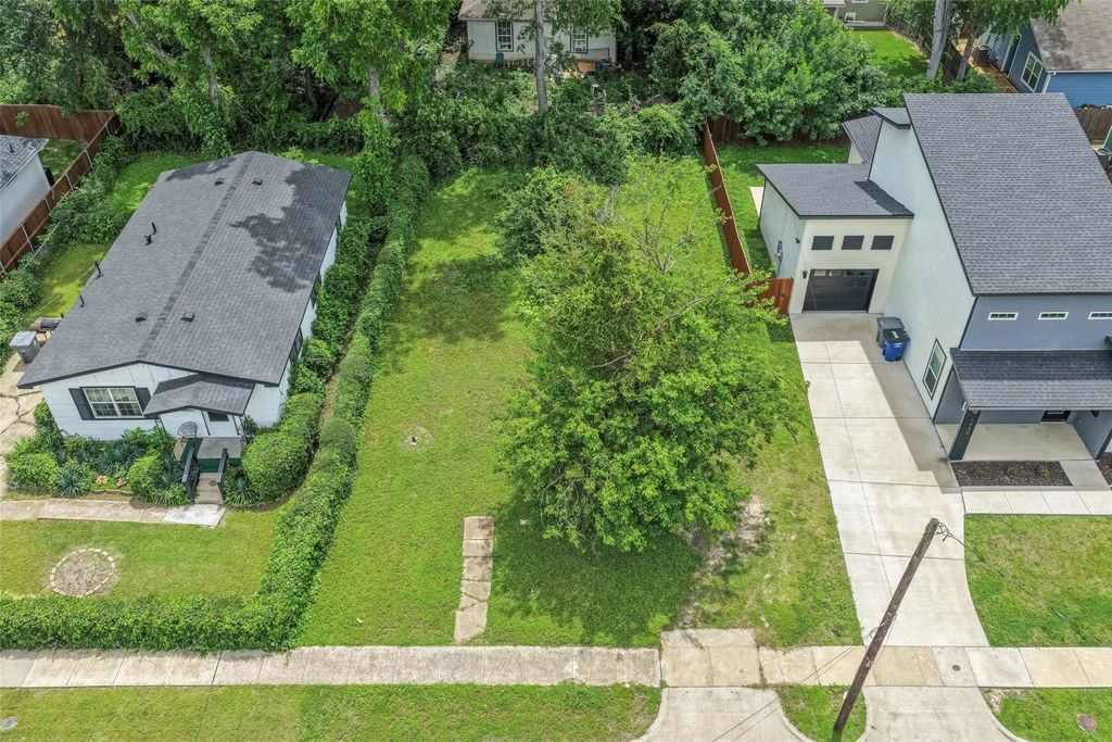 1726 Kraft Street, Dallas