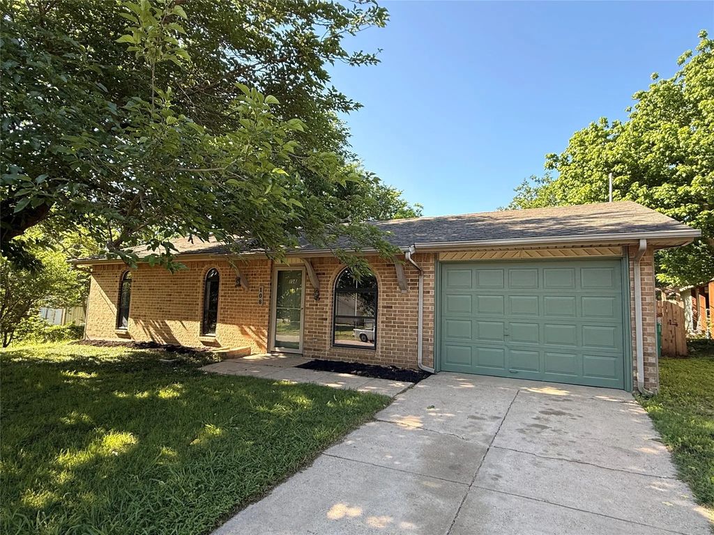 108 Cooper Street, Cedar Hill