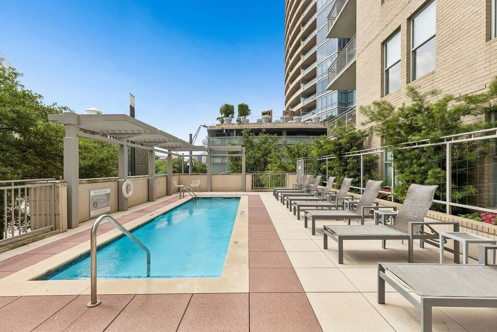 2323 N Houston Street 615, Dallas