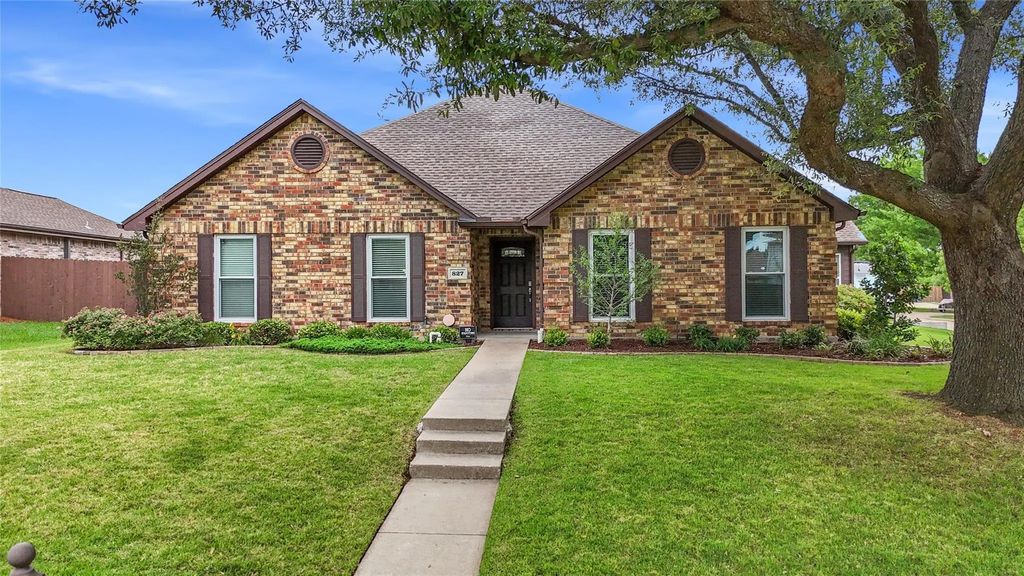 827 Heatherwood Drive, Wylie