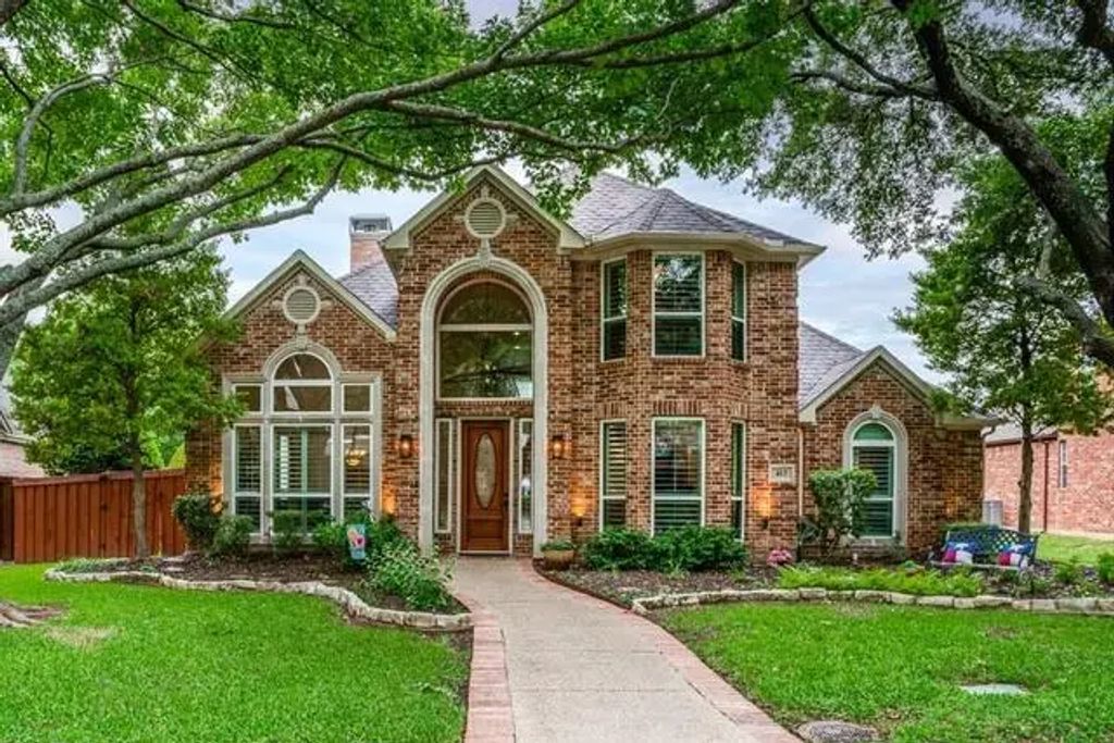 417 Del Rio Court, Allen