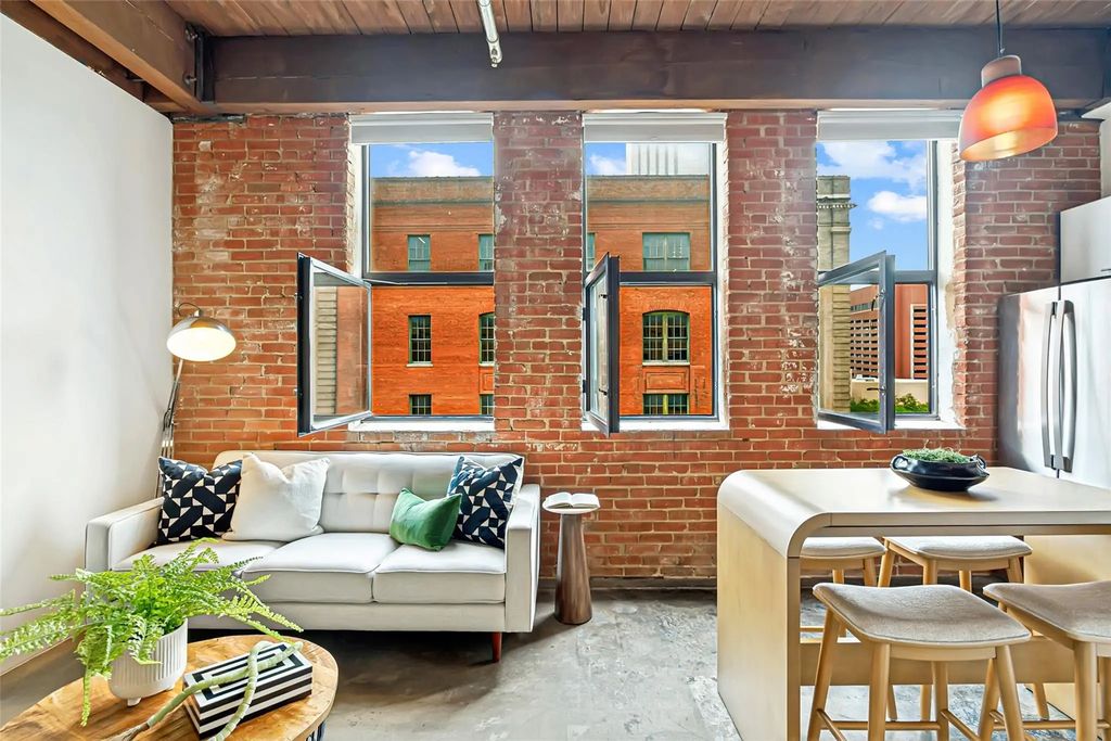 509 Elm Street 503, Dallas