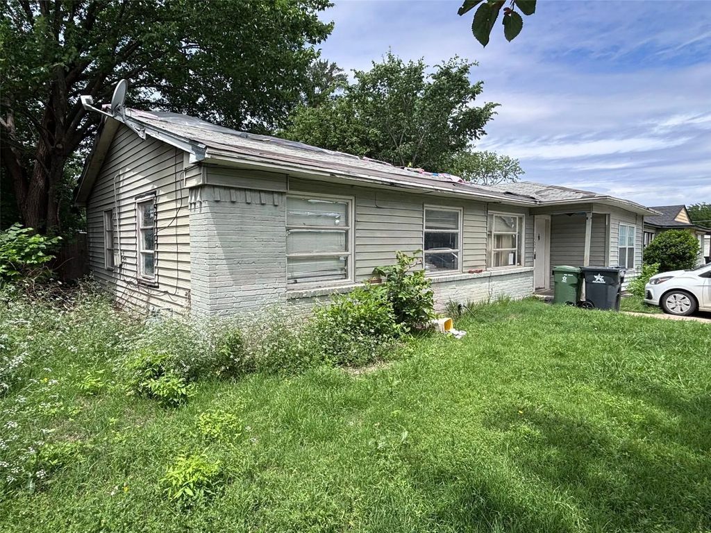 1504 Daniel Drive, Arlington