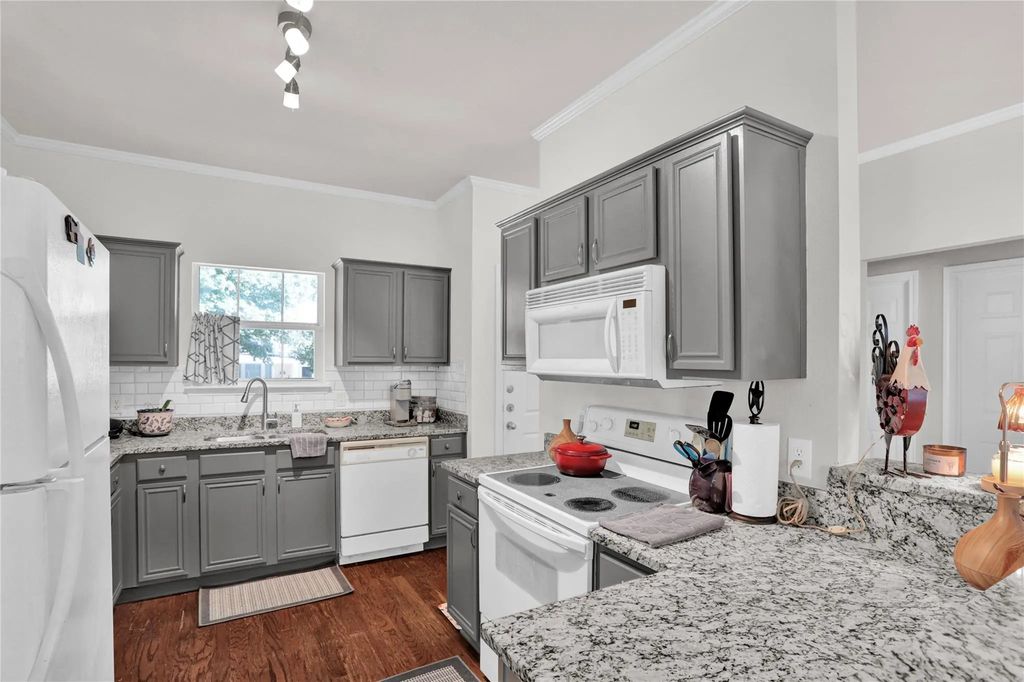 1128 Oakcrest Drive, Providence Village
