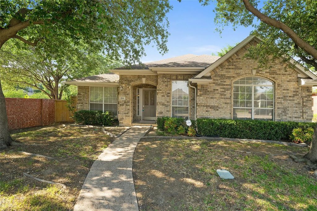 114 Midcrest Drive, Irving