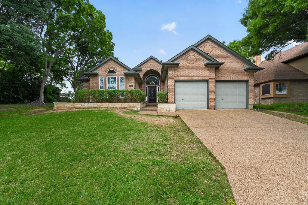 2365 Glen Ridge Drive, Highland Village