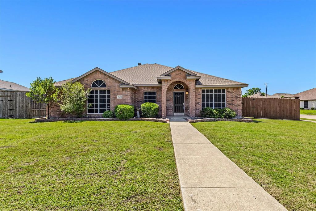 7202 Maplewood Drive, Rowlett