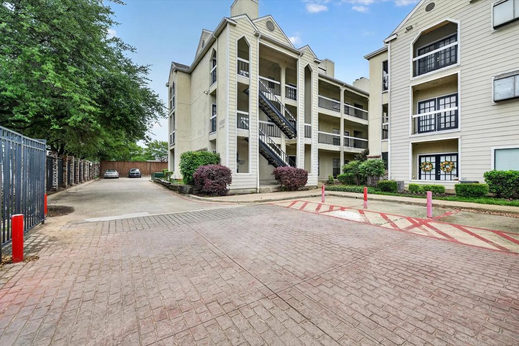4800 W Lovers Lane 501, Dallas