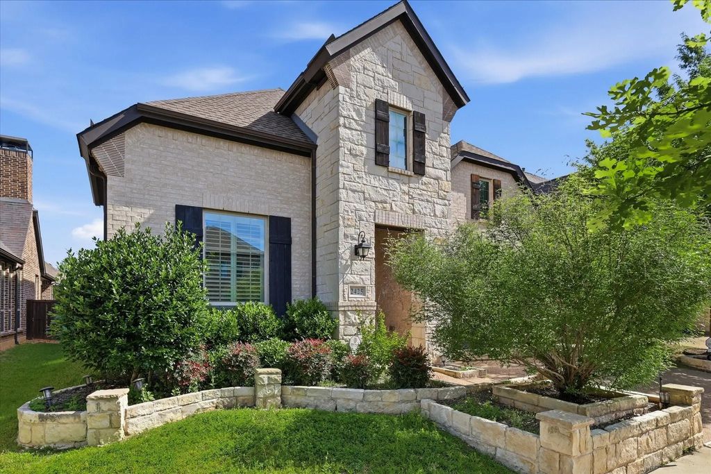 2425 Hunters Boulevard, Lewisville