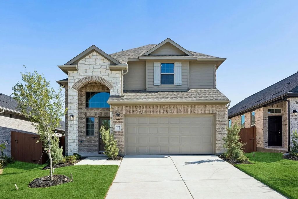 3937 Lakefield Drive, Heartland