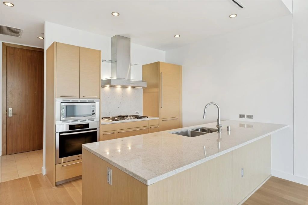 2900 Mckinnon Street 406, Dallas