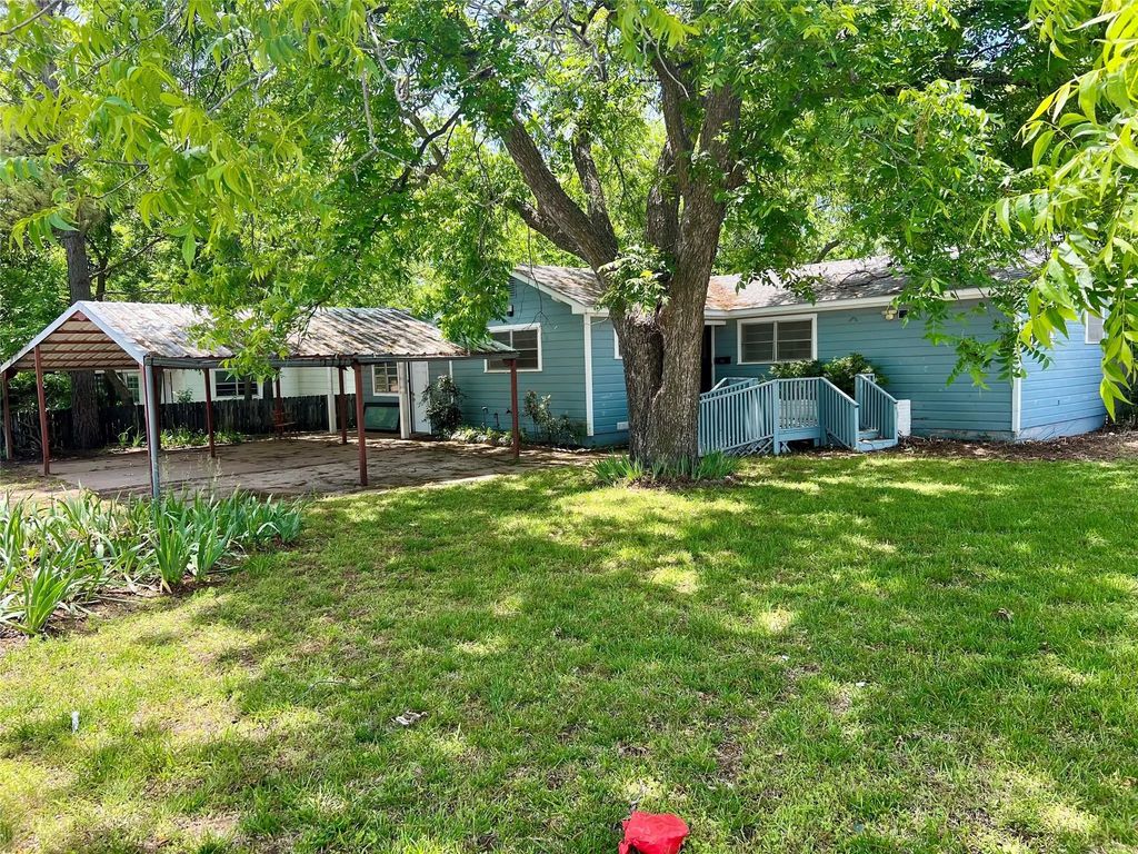 200 Dallas Street, Nocona