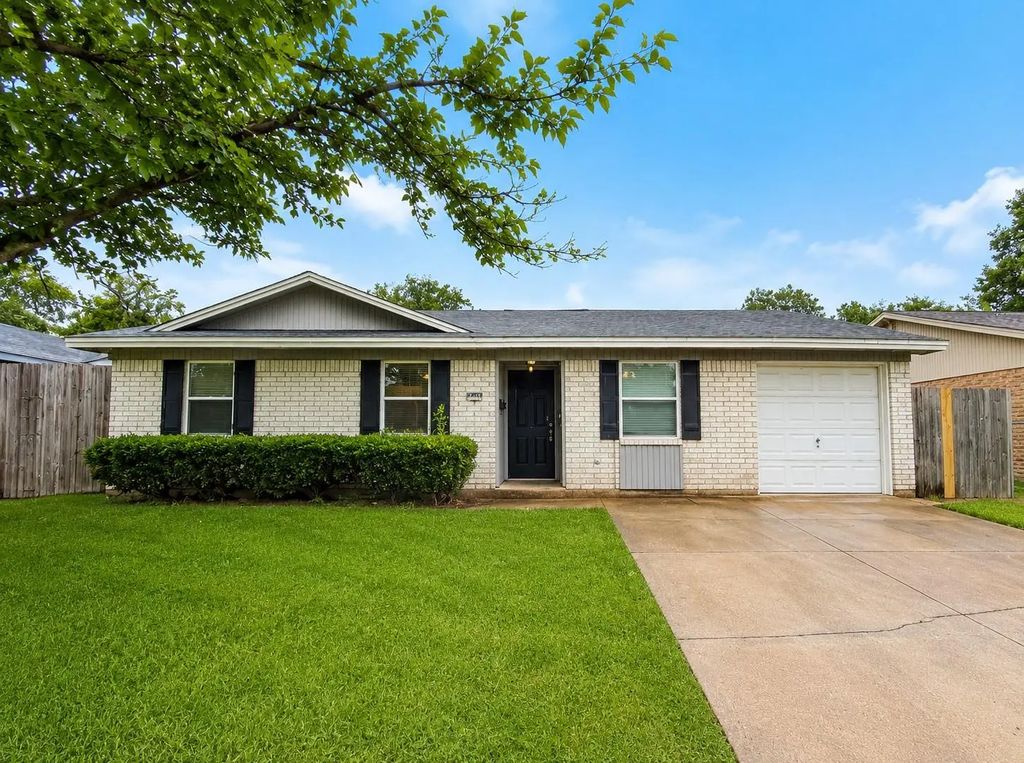 1231 Rutherford Drive, Mesquite