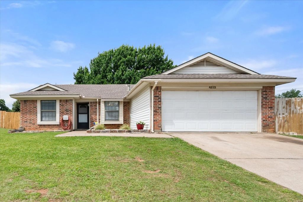 4212 Glen Pines Drive, Arlington