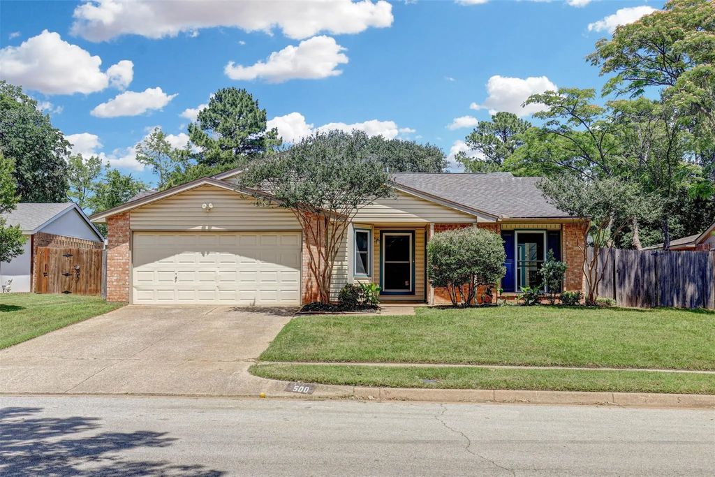 500 Moss Hill Lane, Euless