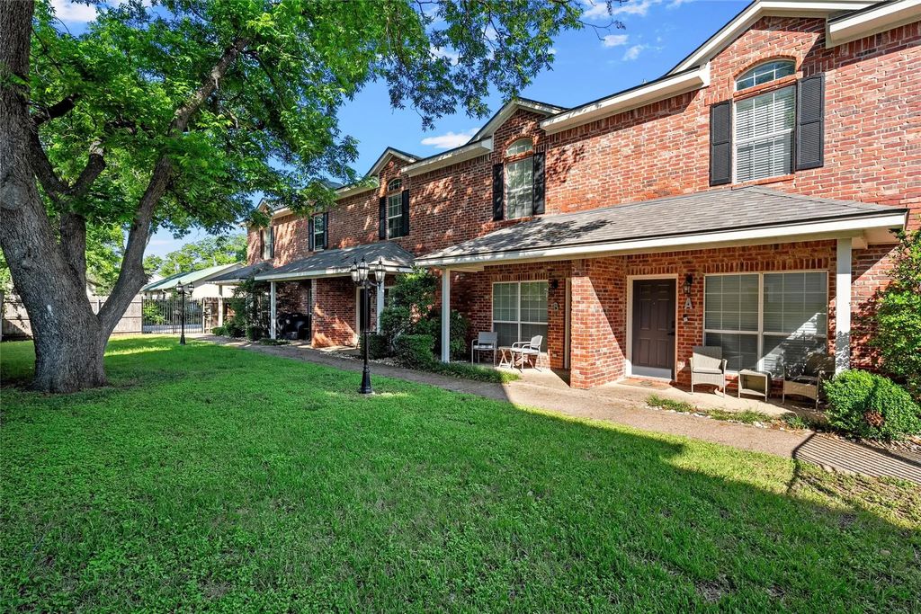 1809 S 11th Street D, Waco