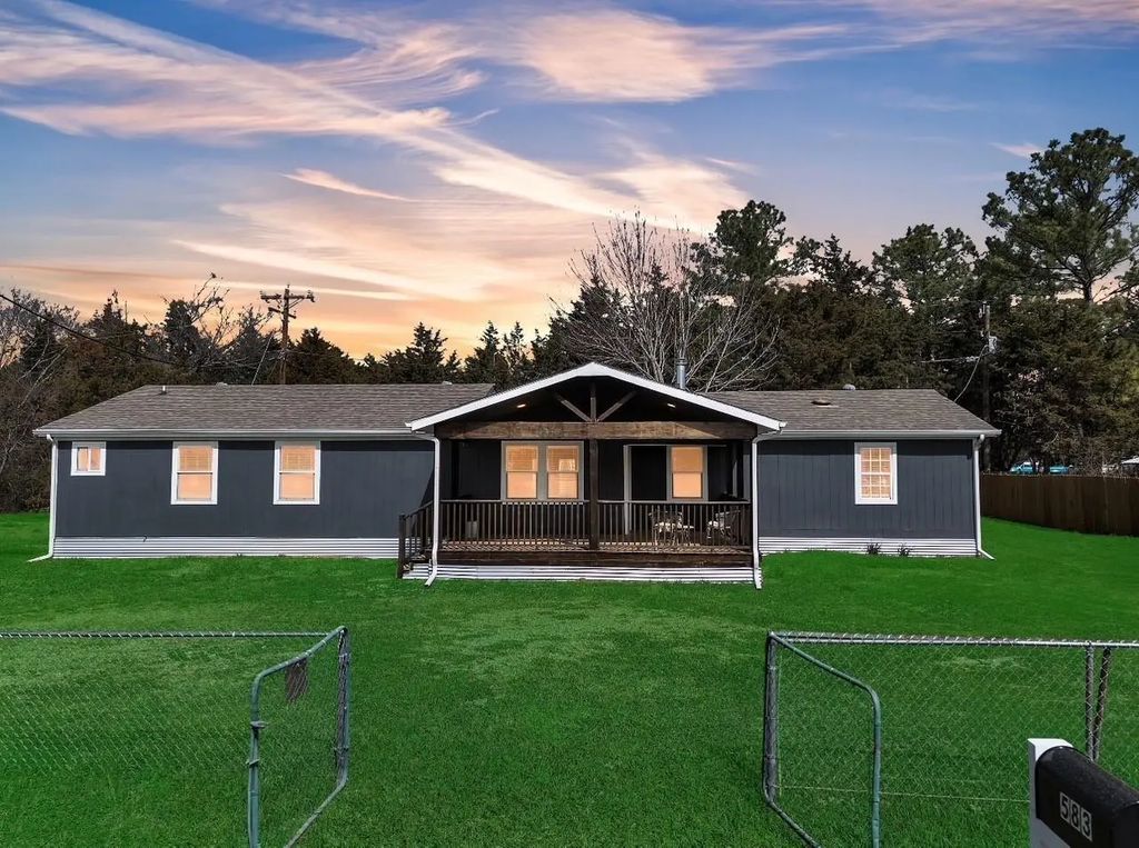 583 Hillcrest Circle, Gordonville