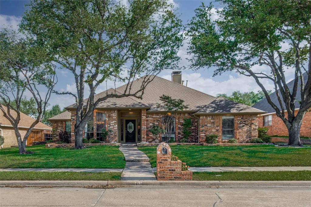 3821 Kelly Boulevard, Carrollton