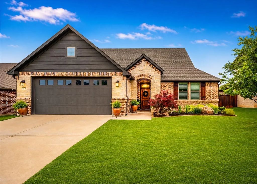 3827 Fawn Meadow Trail, Denison