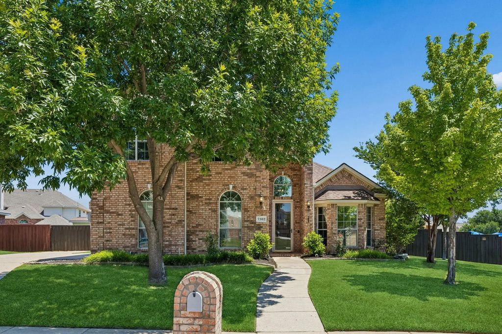 7302 Hawk Lane, Sachse