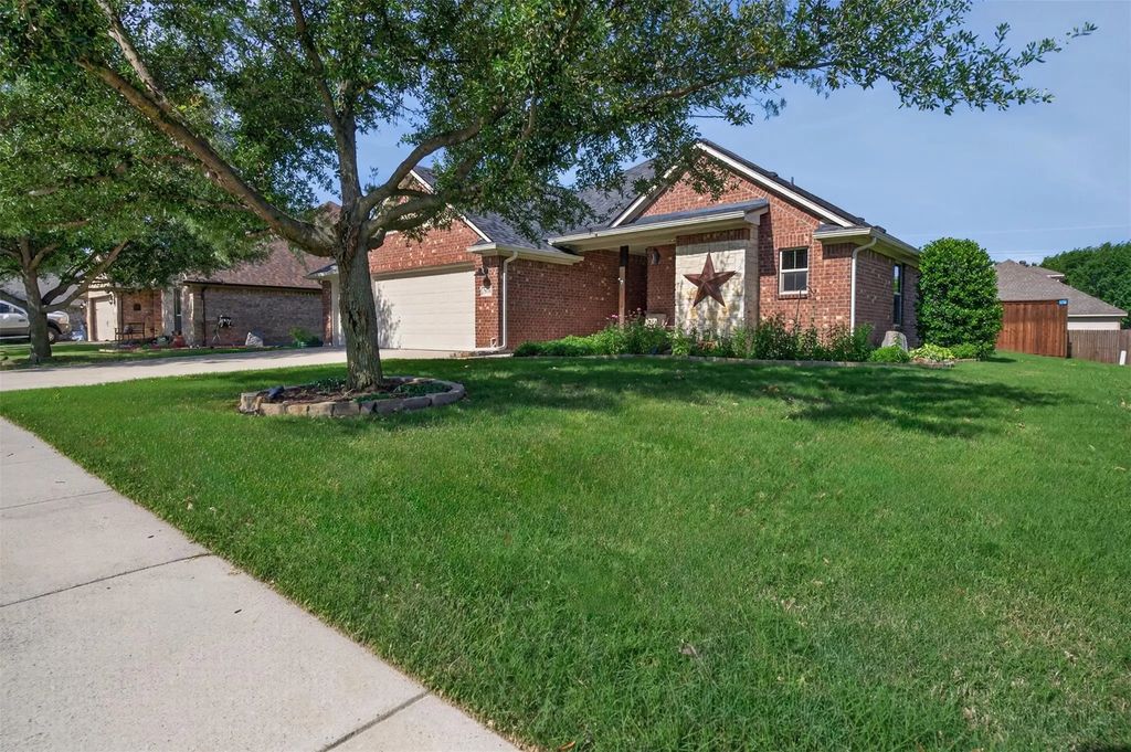 3916 Palomino Drive, Benbrook