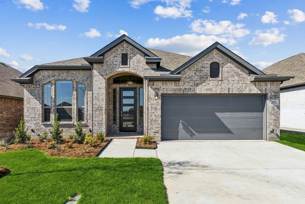 1918 Huron Drive, Forney
