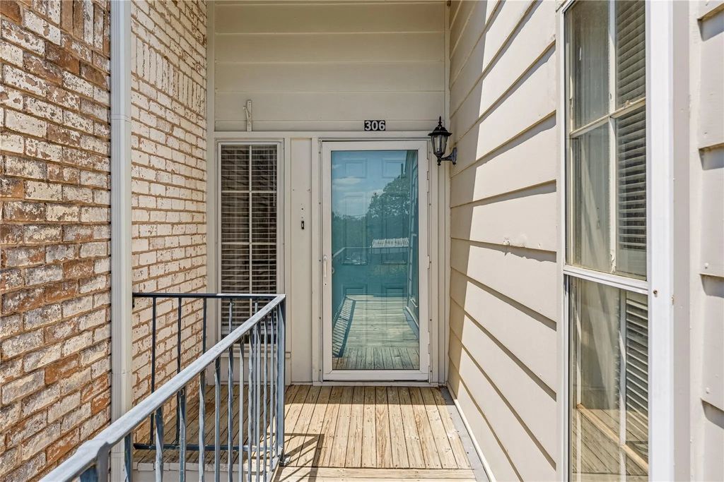 2903 Lake Shore Drive 306, Waco