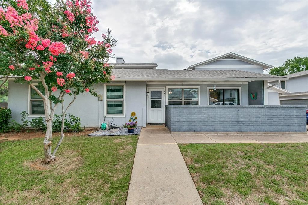 649 Timberline Drive, Hurst