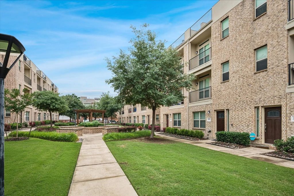 1316 Palm Canyon Drive, Dallas