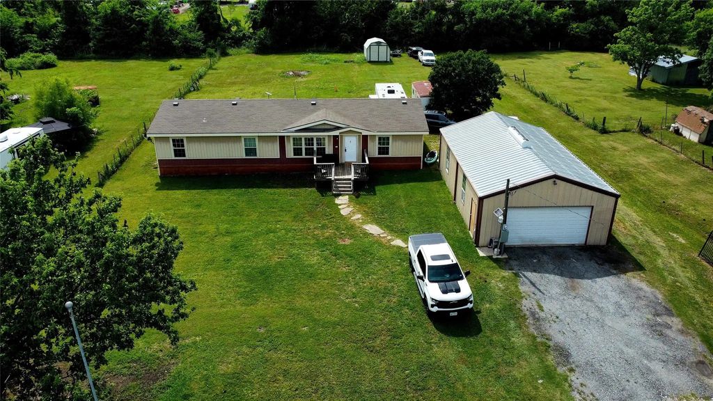4694 County Road 1078, Princeton