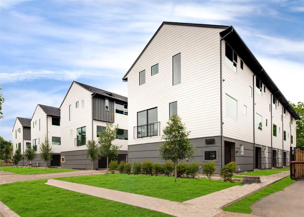 5026 Bryan Street 402, Dallas