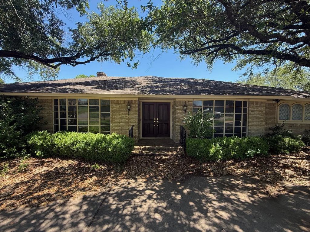 6608 Talbot Parkway, Dallas