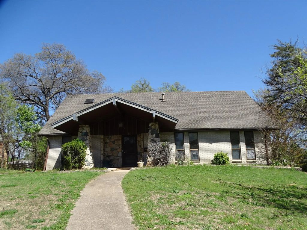 815 Wood River Road, Dallas