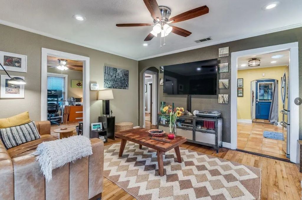 9235 E Lake Highlands Drive, Dallas