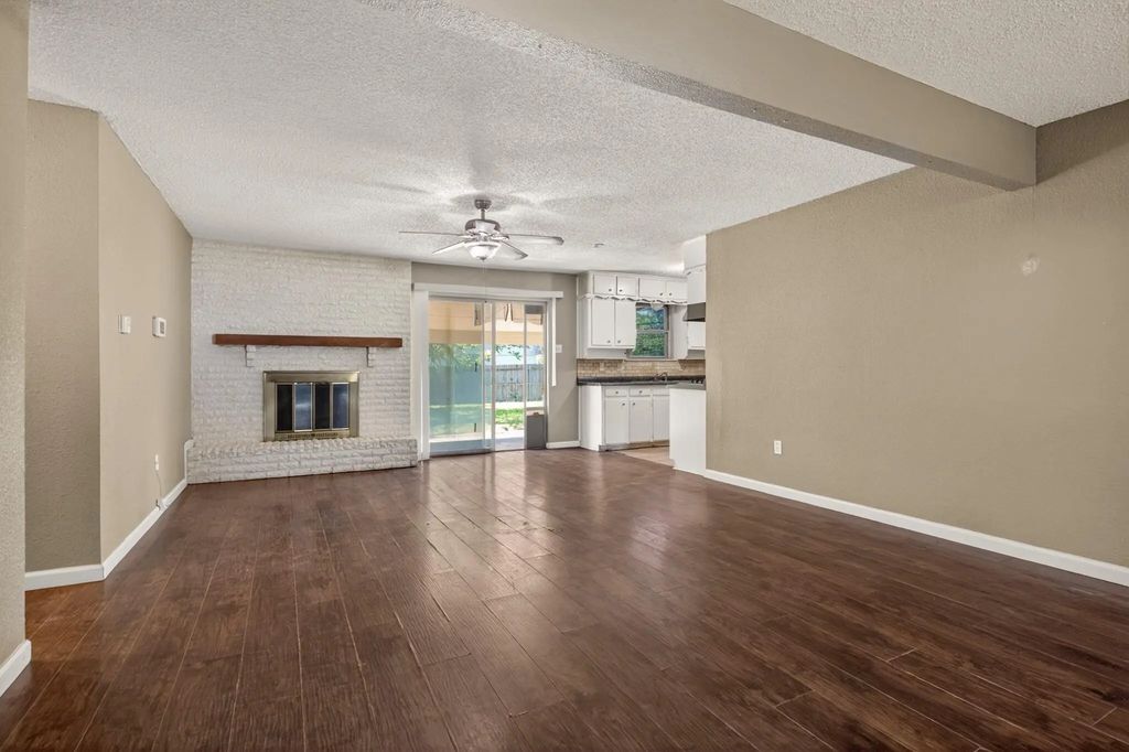 5732 Bonnie Wayne Street, Haltom City