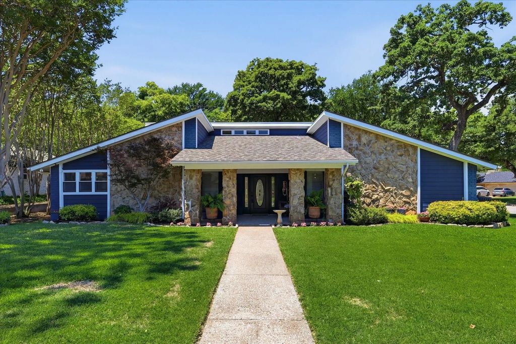 2850 Creekwood Drive, Grapevine