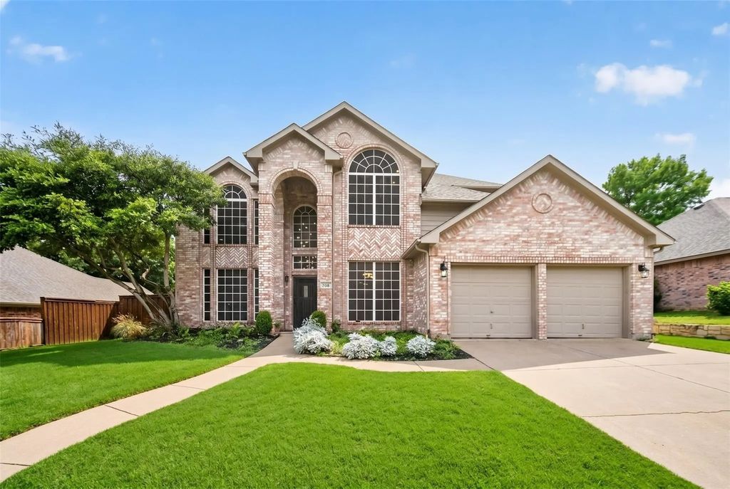 708 Carmel Drive, Keller