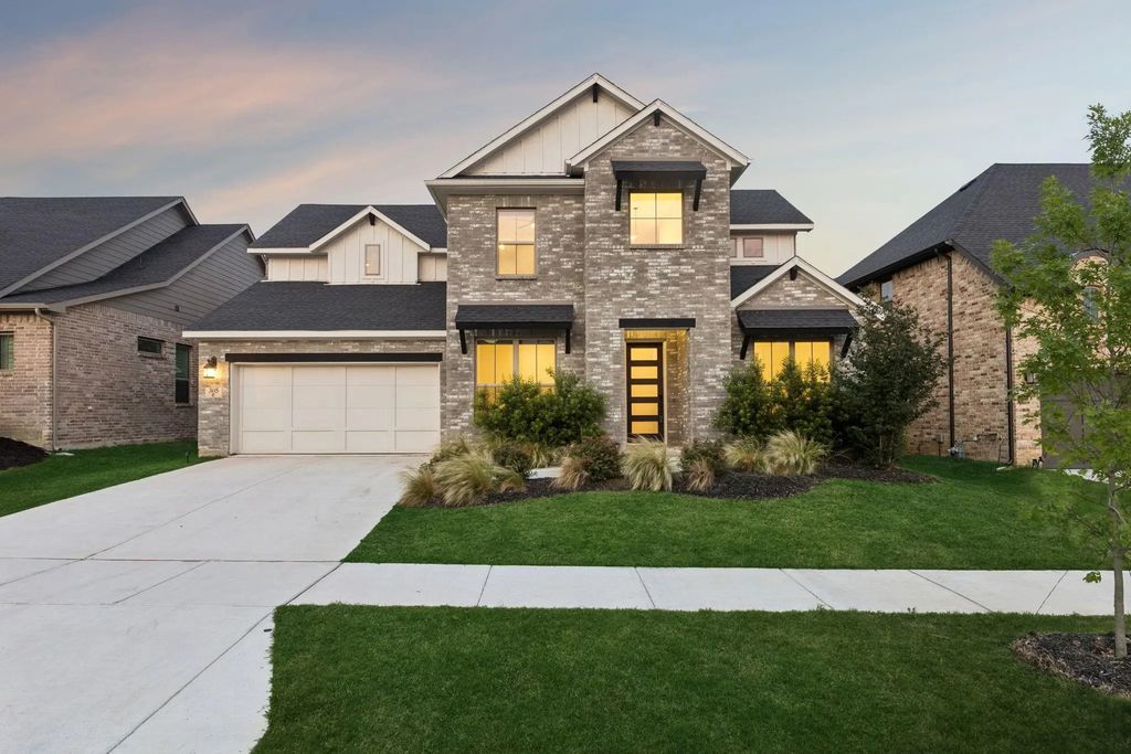 305 Onyx Drive, Northlake