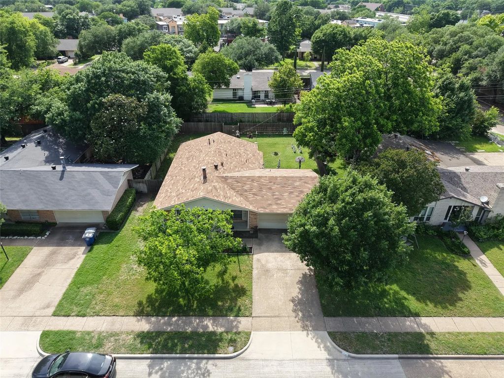 2763 Beechmont Drive, Dallas