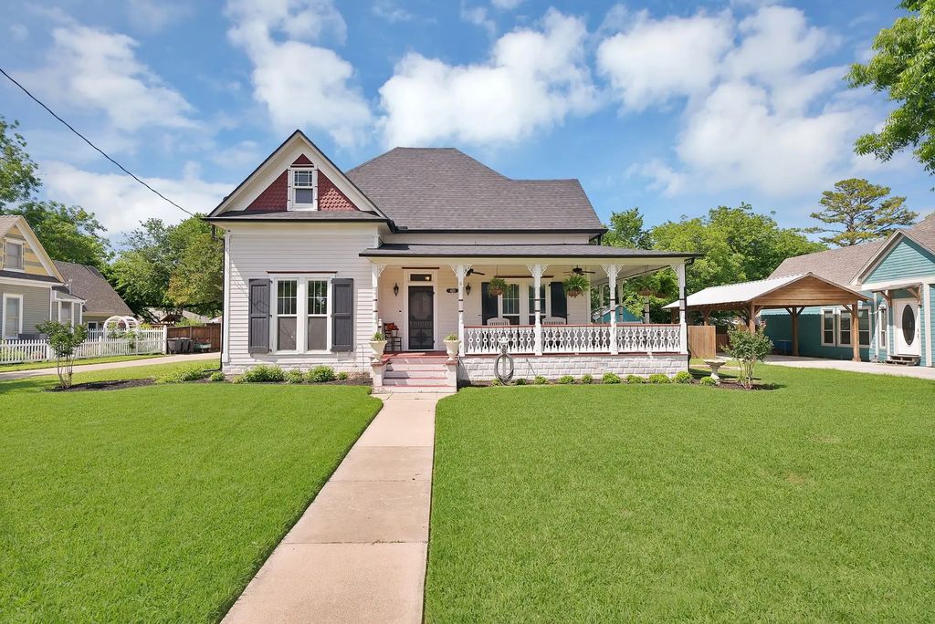 410 W Spring Street, Weatherford