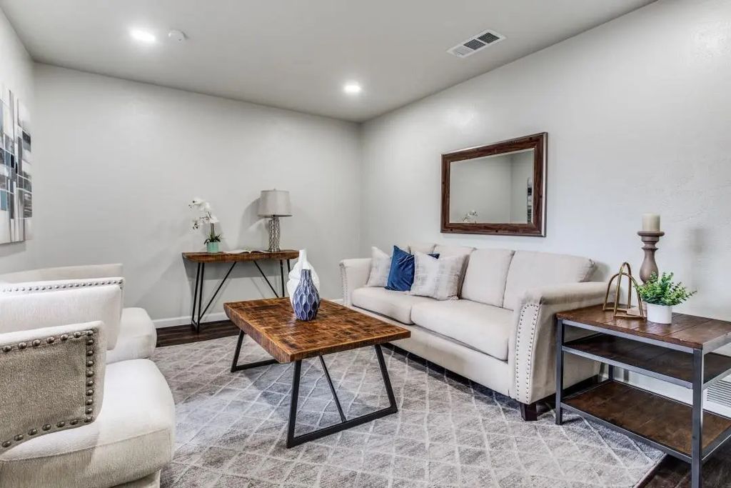 4013 Burkett Drive, Benbrook