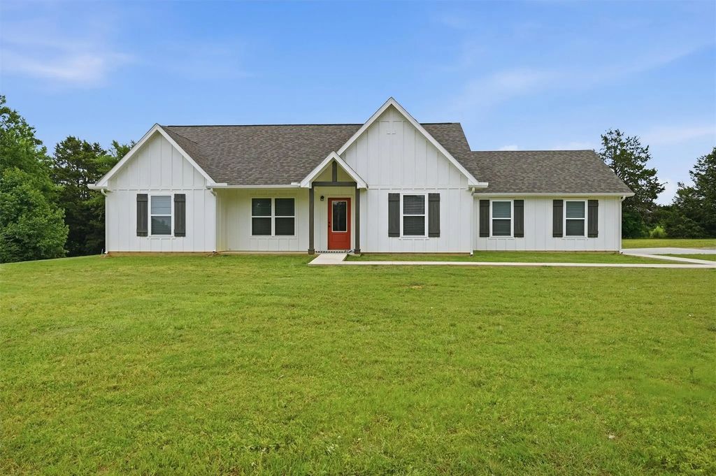 312 Gordonville Road, Gordonville