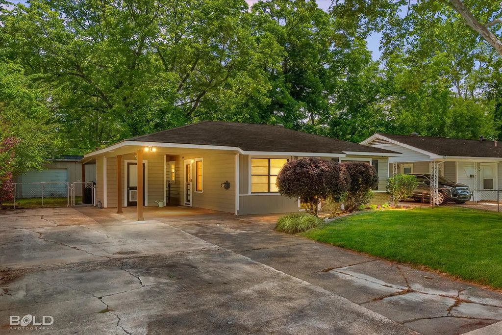1522 Clarence Street, Bossier City