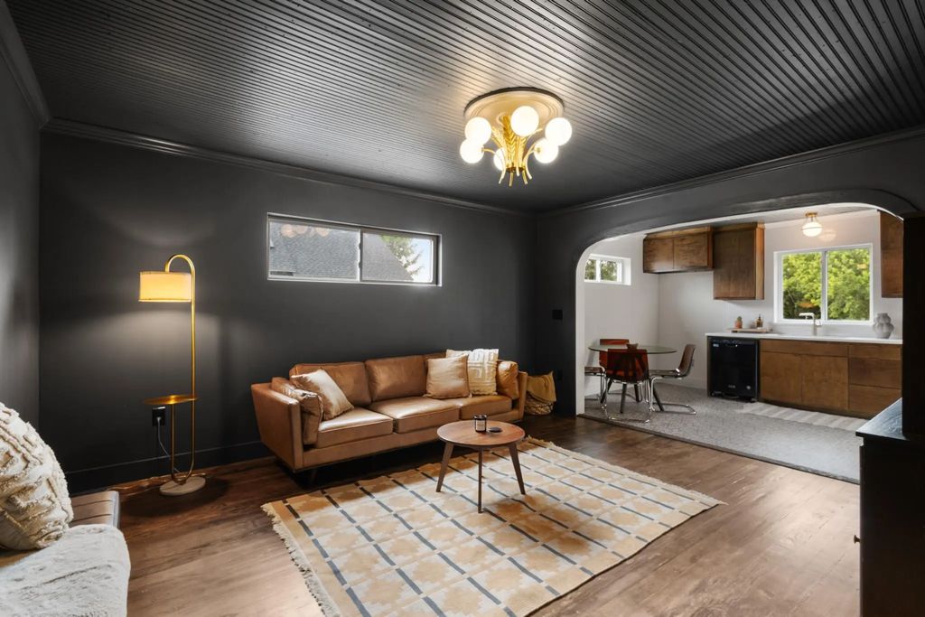 404 W Oak Street, Decatur