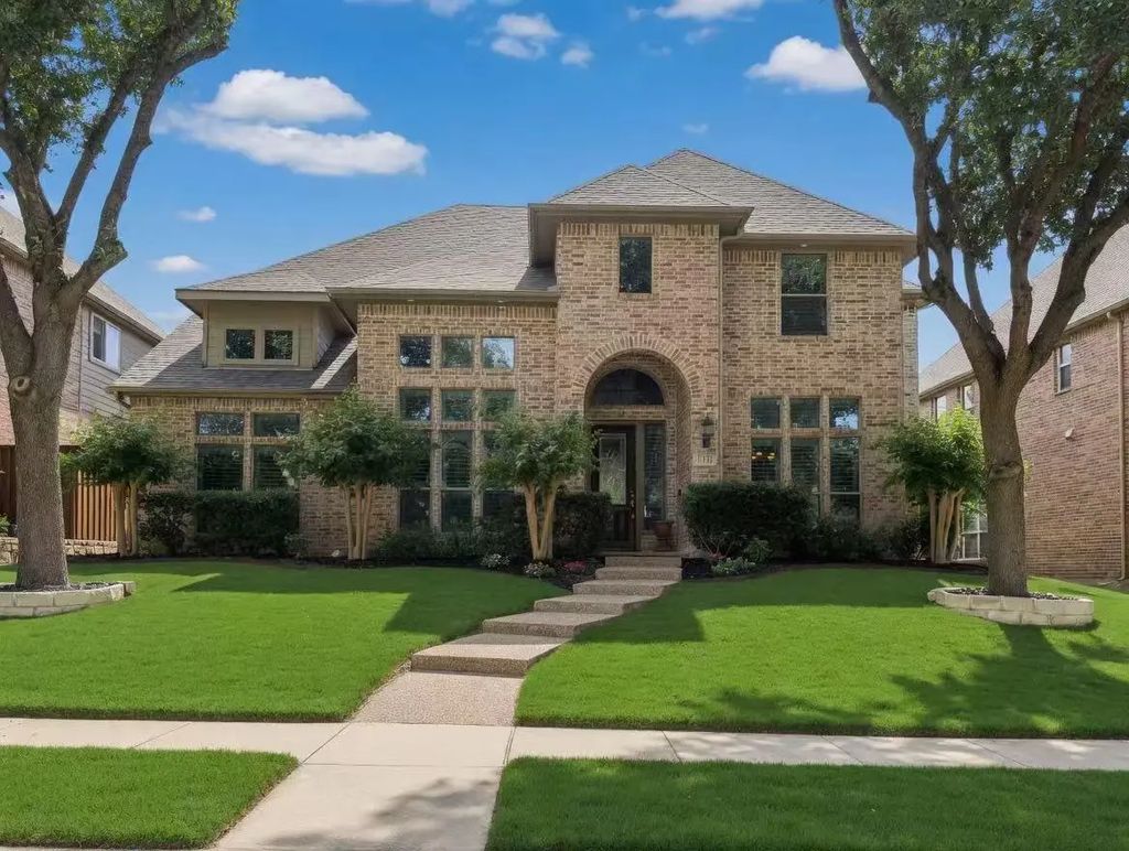 1310 Monahans, Allen