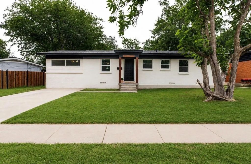 5325 Conroy Street, Fort Worth