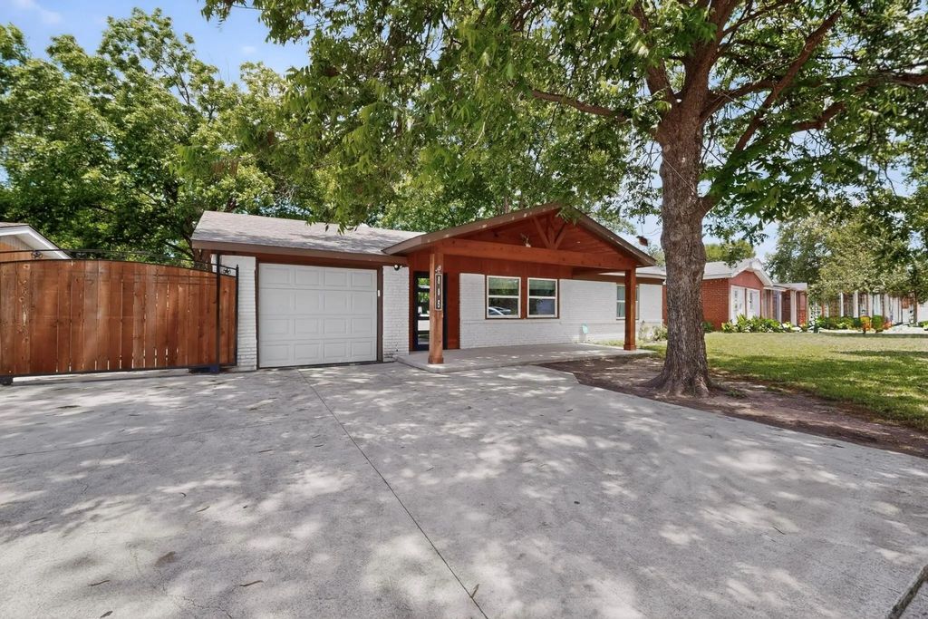 805 Buena Vista Drive, Arlington