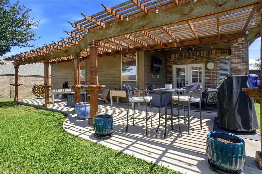 12641 Diamond Peak Drive, Fort Worth