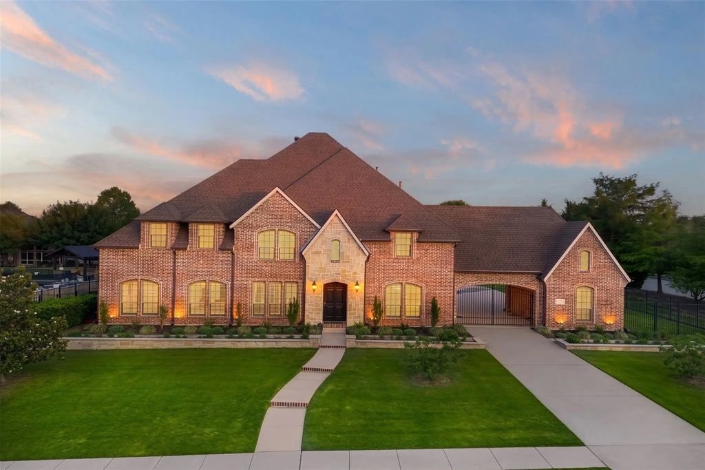 1302 Featherwood Drive, Murphy