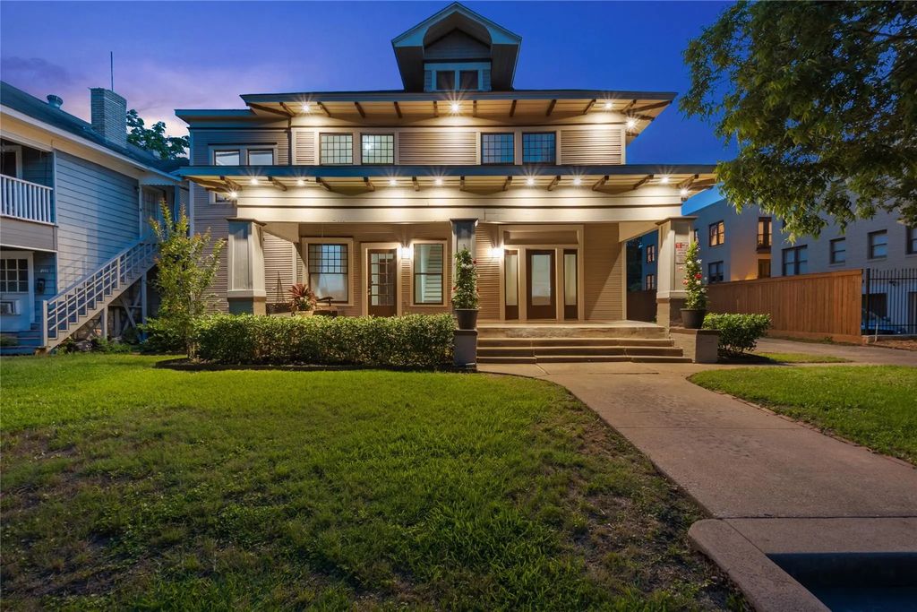 1230 Kings Highway, Dallas